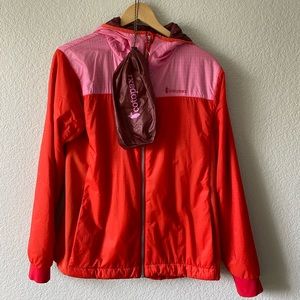 Cotopaxi Pacaya Insulated Hooded Jacket in Fiery Red/Bubblegum | Size M